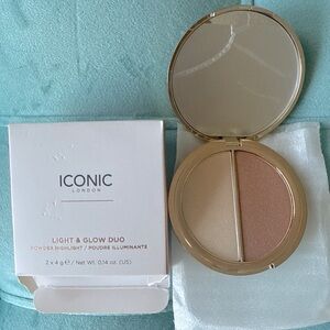 Iconic London Light and Glow Duo Powder Highlight‎